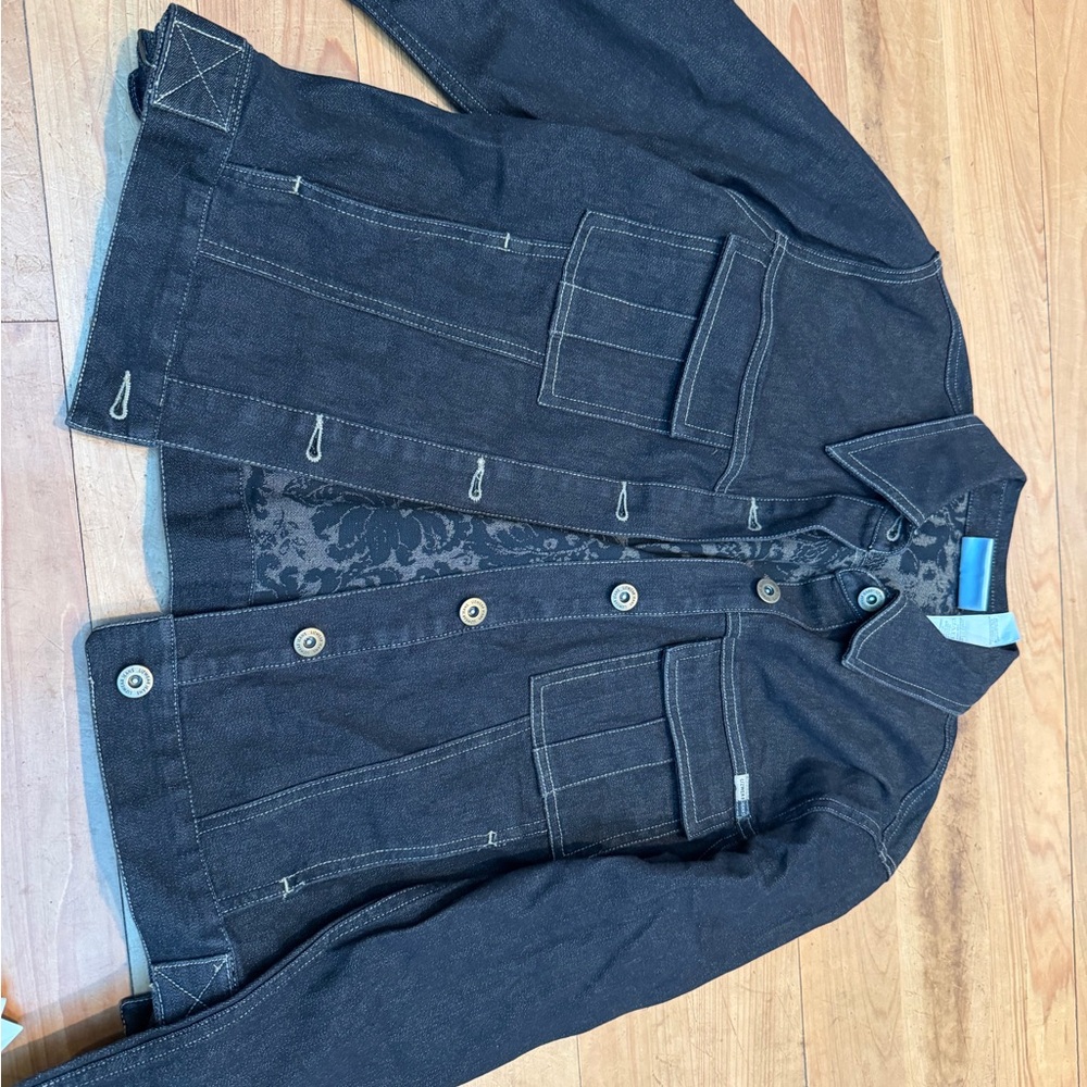 Liz Claiborne Relaxed Fit Denim Jacket NWT